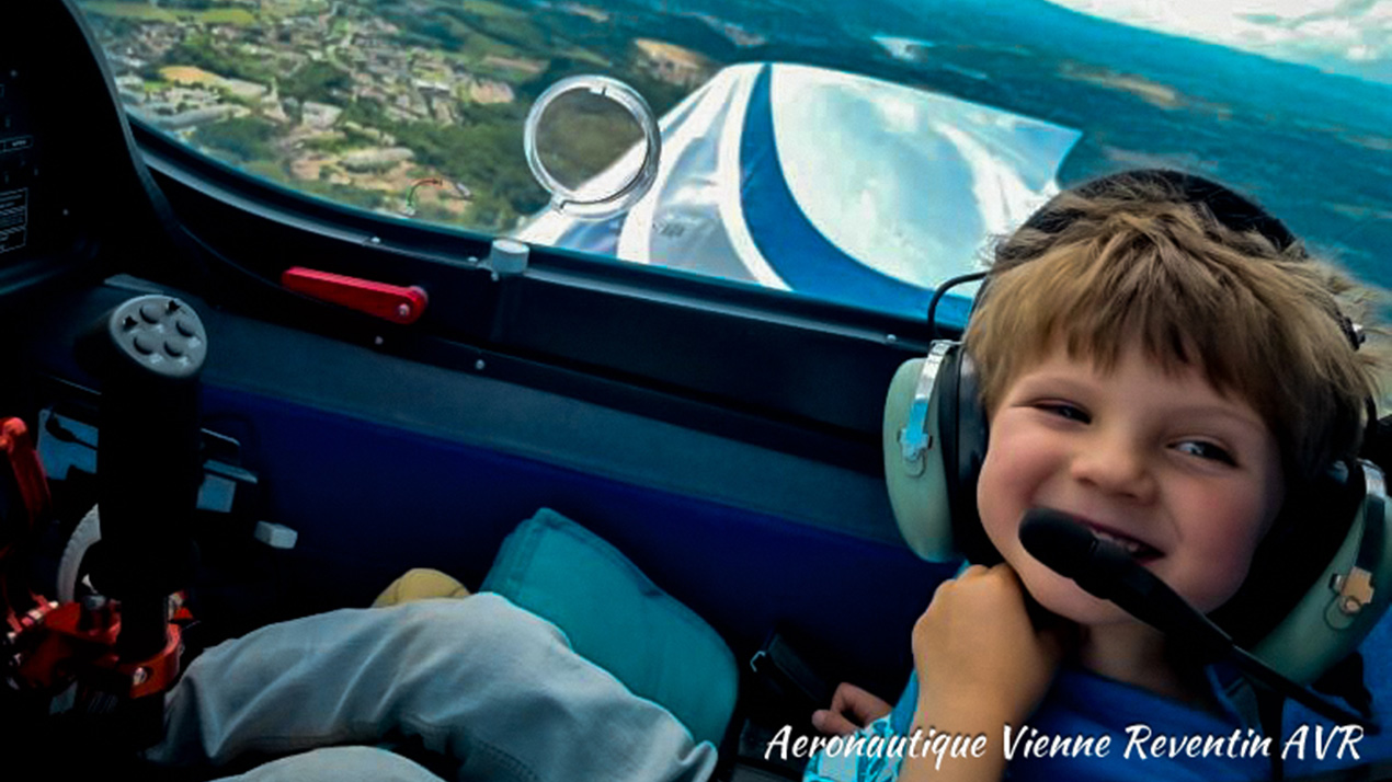 AVR Bapteme de l'Air Enfant Aeronautique Vienne Reventin