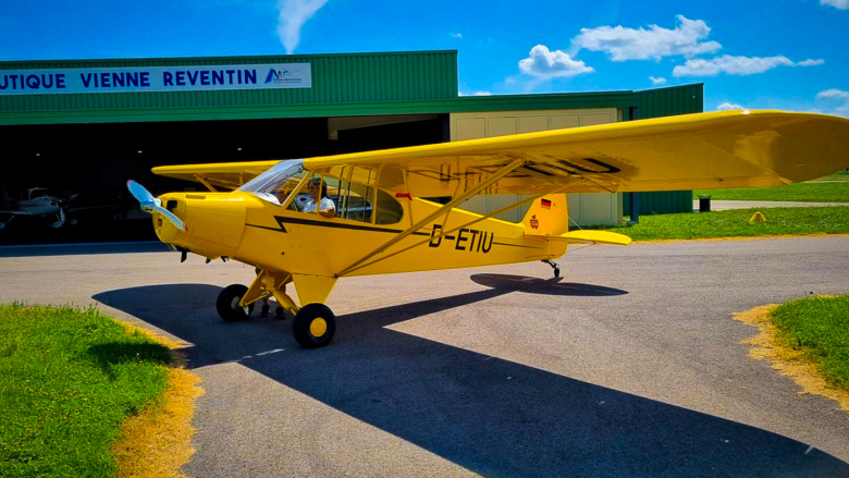 Aeronautique Vienne Reventin 38 - Aeroclub-1